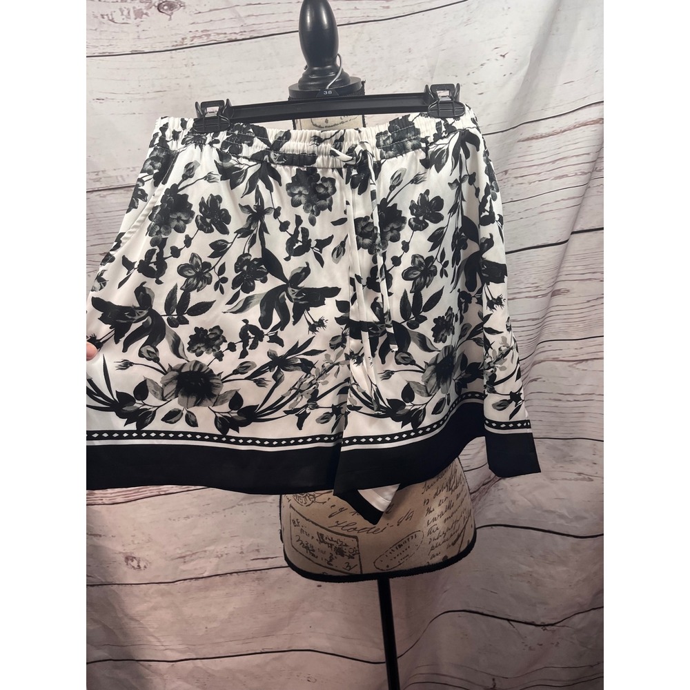 INC International Concepts Womens XL Black White Floral Border Pull On Shorts